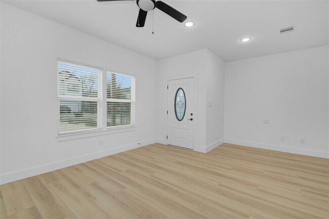 Foto del edificio - 8412 Sunnyhill St