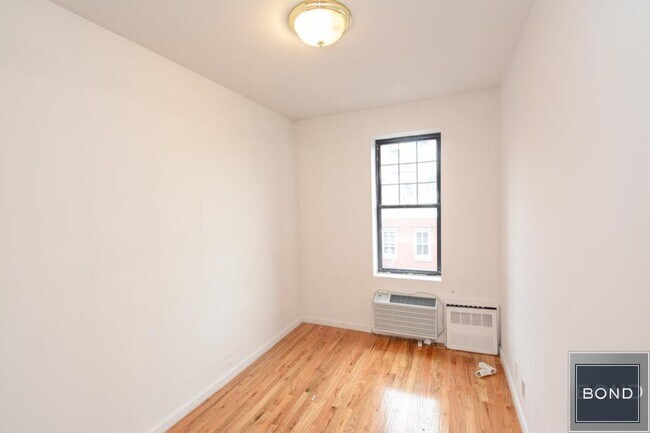 Foto del edificio - 240 Waverly Pl