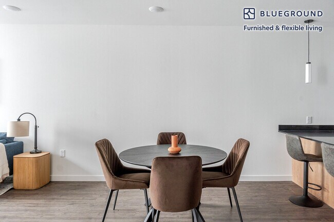 Foto del edificio - 1502 Fawcett Ave