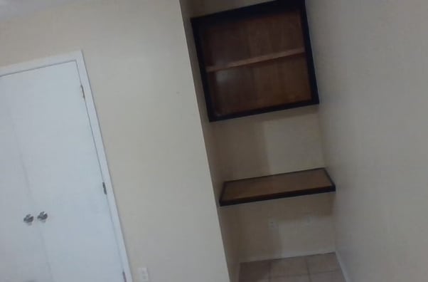 Building Photo - German Ave