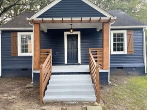 Building Photo - 507 S Eshman Ave