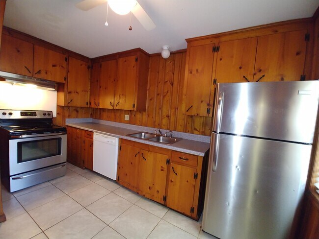Foto del edificio - 1403 Gail Ave