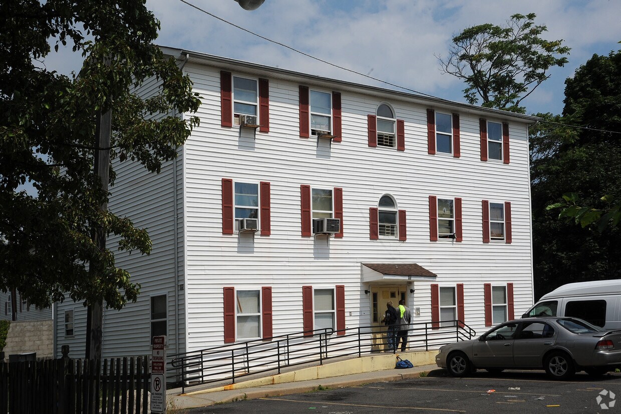 Primary Photo - Littleton Avenue Community Village