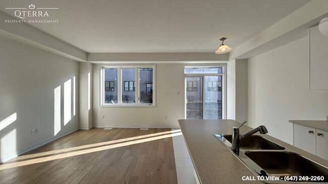 Building Photo - 10 Velvet Way