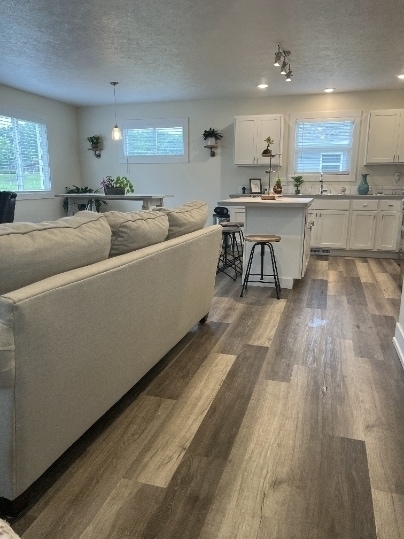 Building Photo - 3208 Babylon Rd