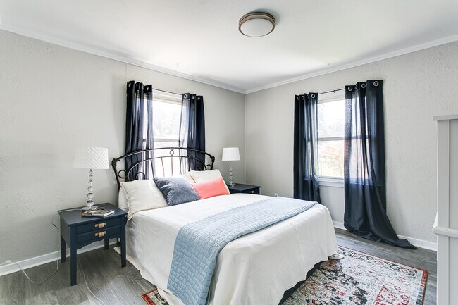 Foto del edificio - 4731 Cliff Ave