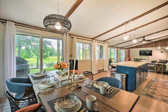 Building Photo - 11617 Snake River Dr