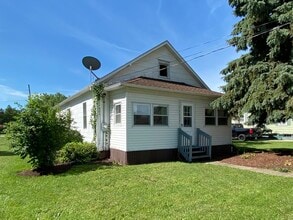 Building Photo - 301 Richards St