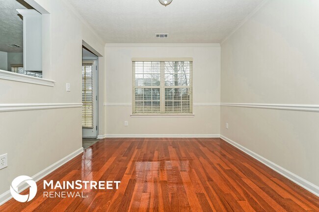 Foto del edificio - 5445 Yellow Pine Dr