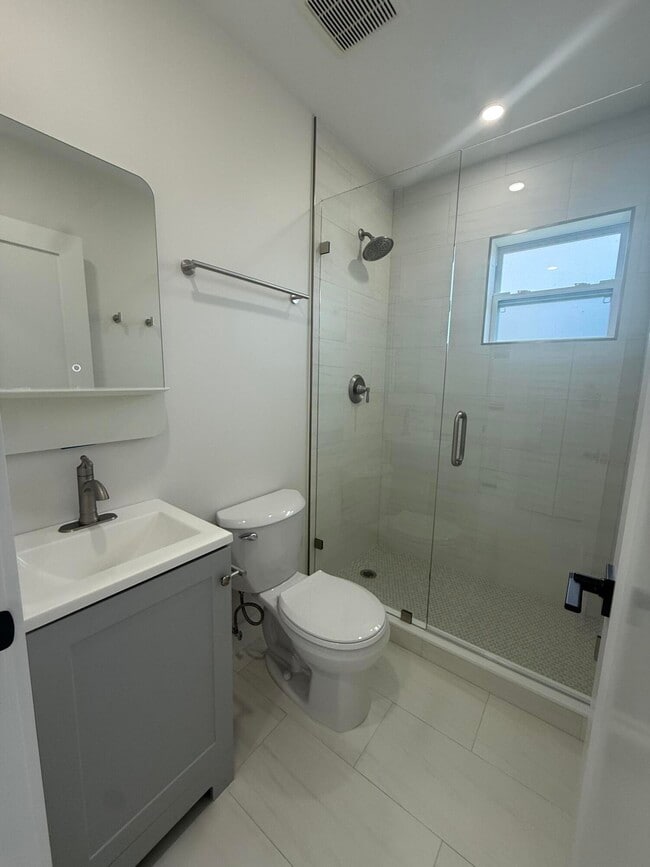 Foto del edificio - 5909 S Dixie Hwy