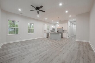 Building Photo - 2528 S Texas Ave