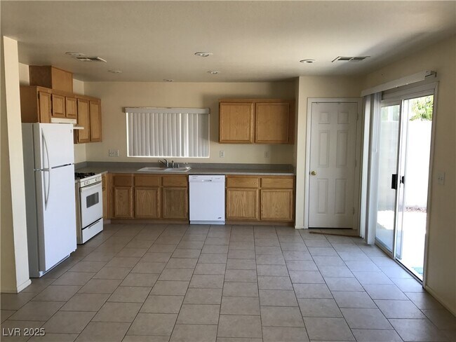 Foto del edificio - 1111 Cathedral Ridge St