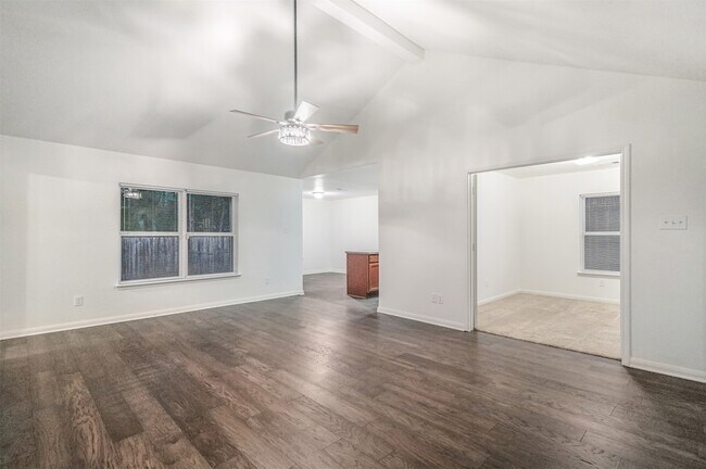 Foto del edificio - 1208 Bluffview Dr