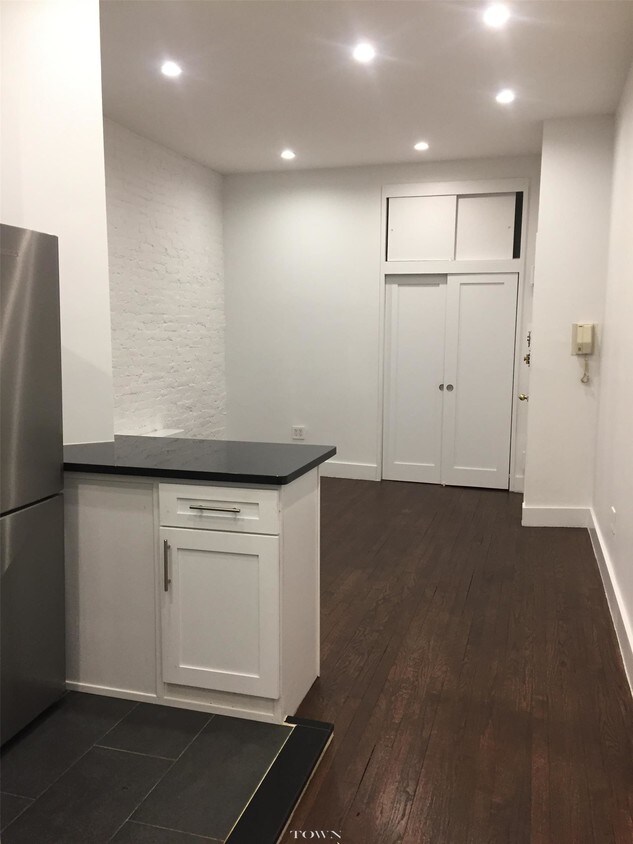 Foto del edificio - 150 E 83rd St