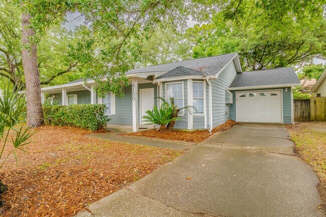 Building Photo - 6150 Chablis Ln