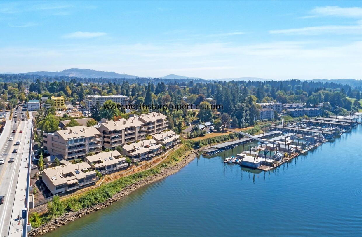 Primary Photo - Stunning Riverfront Townhome in Sellwood