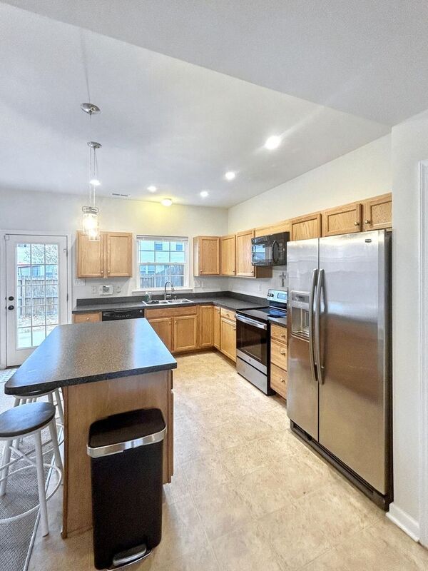 Building Photo - 127 Colter Dr