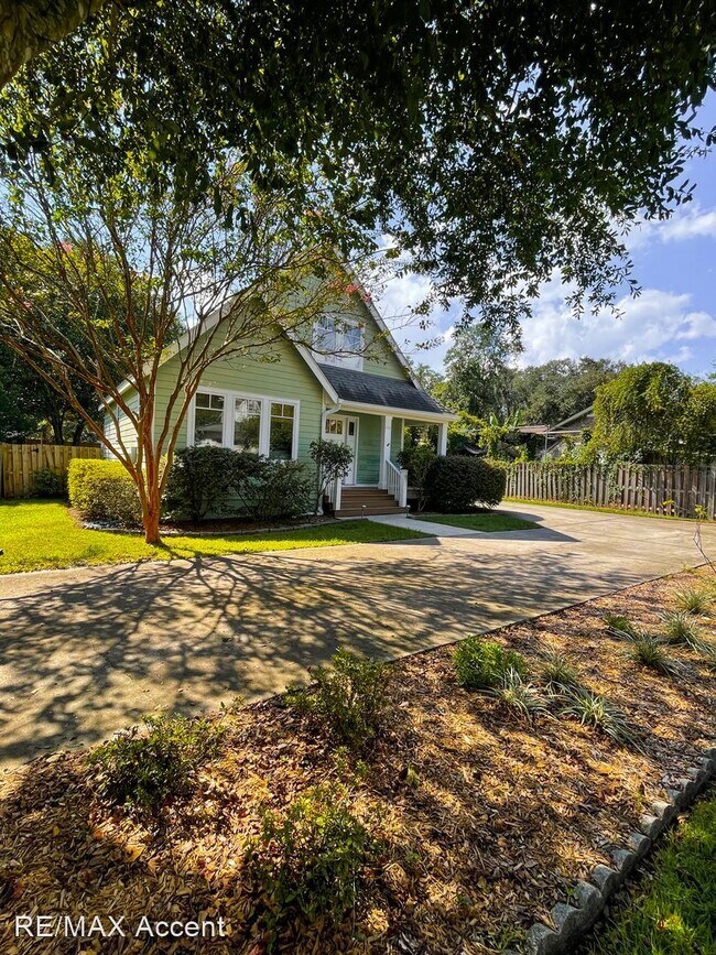 Building Photo - 3 br, 2 bath House - 111 Daisy Court