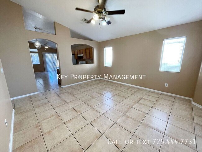 Building Photo - BEAUTIFUL 3 BED, 2 BATH HOME WITH DESERT L...