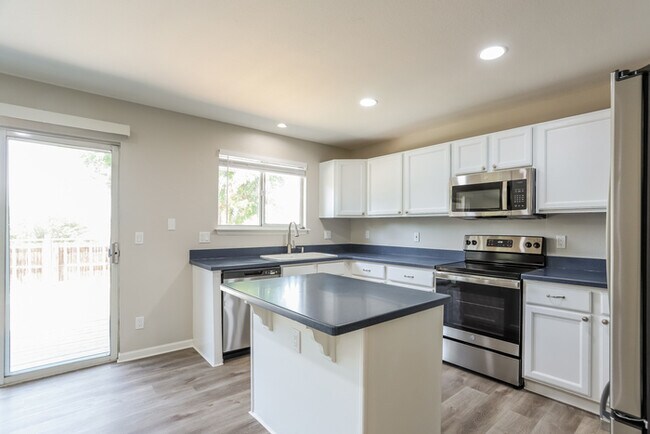 Foto del edificio - Spacious 3-Bedroom Home in Parker, CO