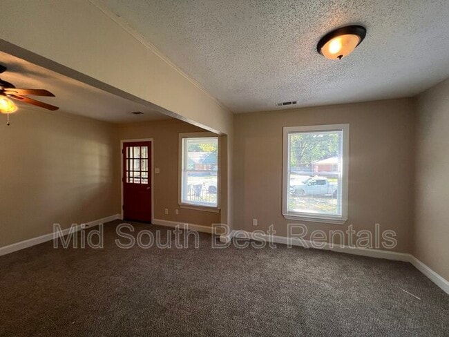 Building Photo - 3192 Hardin Ave