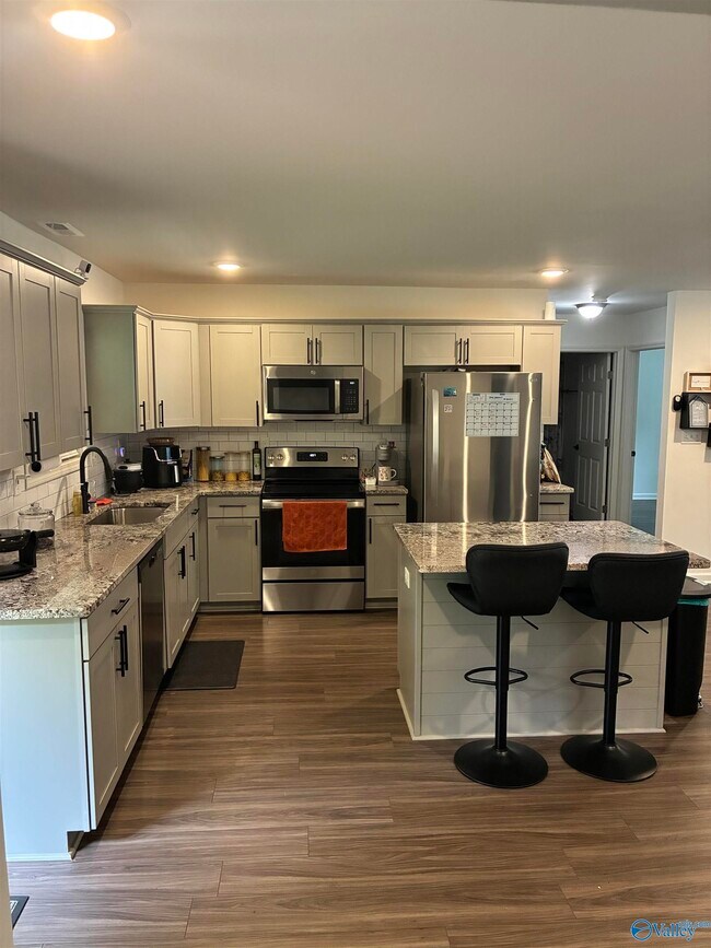 Foto del edificio - 2117 Atkins Dr NW