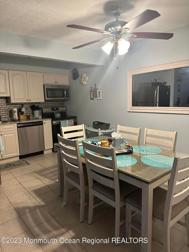 Foto del edificio - 1382 Ocean Ave