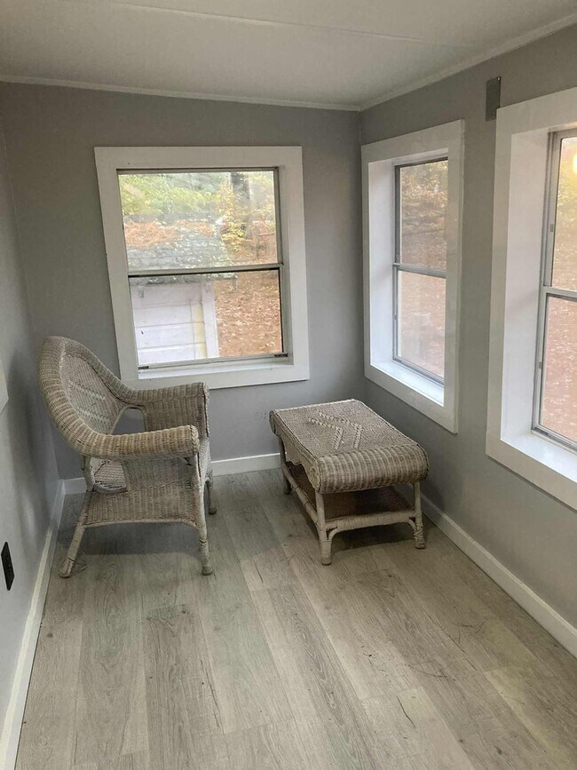 Foto del edificio - 77 Lovewell Pond Rd