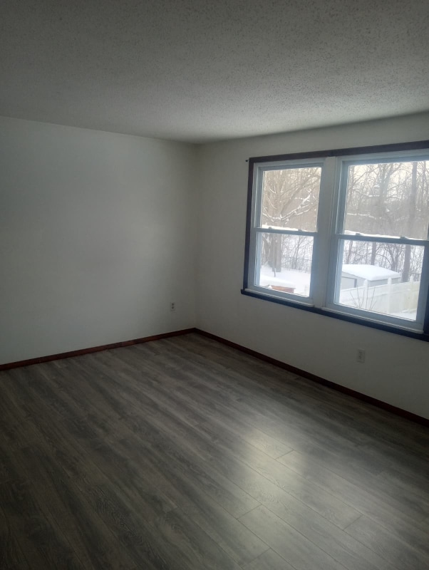 Building Photo - 6614 Royal Pkwy S