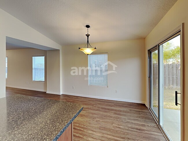 Foto del edificio - 196 Straw Pond Way