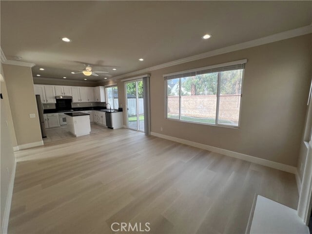 Building Photo - 43 Straw Flower