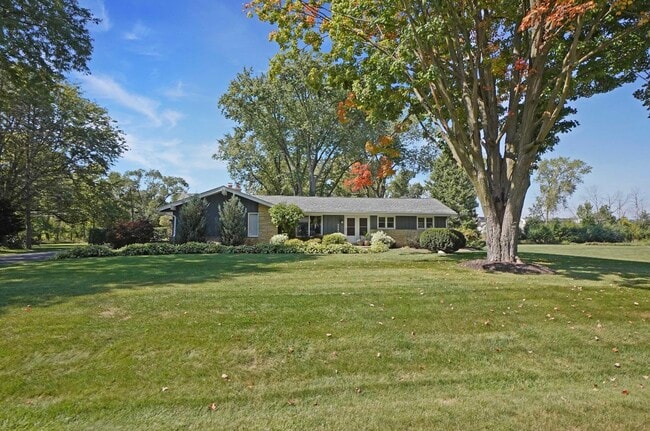 Building Photo - 4685 N 150th St