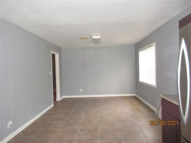 Building Photo - 3030 Dawson Ln