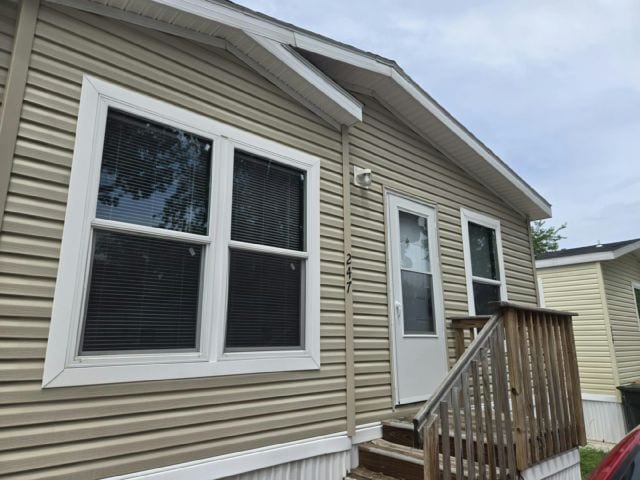 Building Photo - 247 Bunting Ln