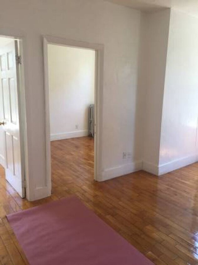 Foto del edificio - Available now - Only pay half broker fee -...