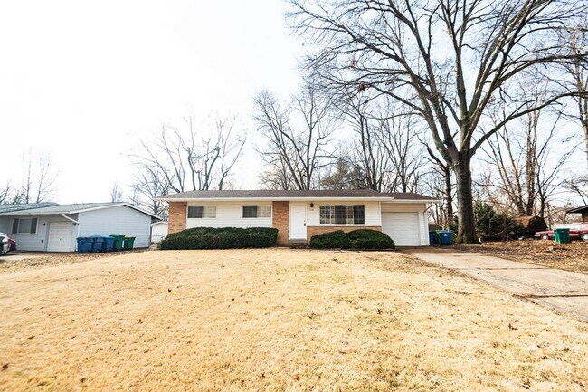 Foto del edificio - Lovely 3 Bedroom 2 Bathroom Home