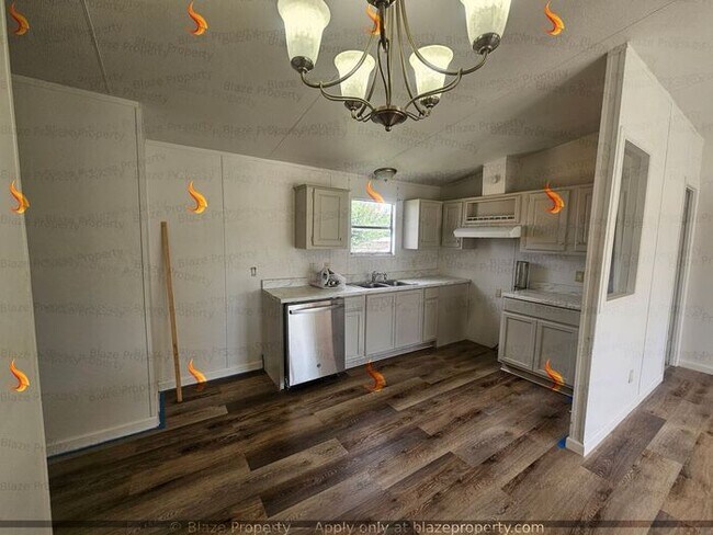 Foto del edificio - Experience Brand New Comfort in This Renov...
