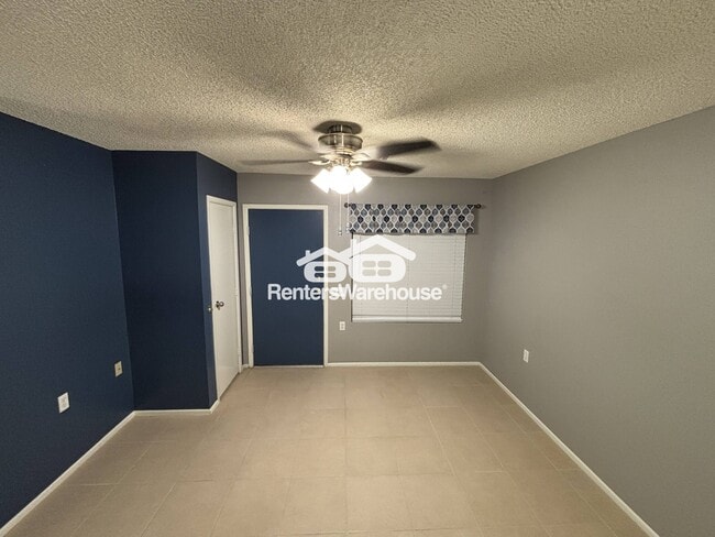 Building Photo - 14300 W Bell Rd