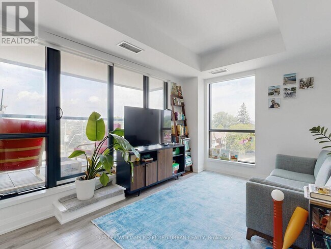 Photo du bâtiment - 730-730 Hillsdale Ave E