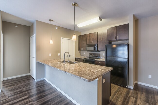 Building Photo - Northtown Crossing - Pet Friendly, Student...