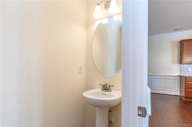 Building Photo - 7348 Pebble Lake Dr