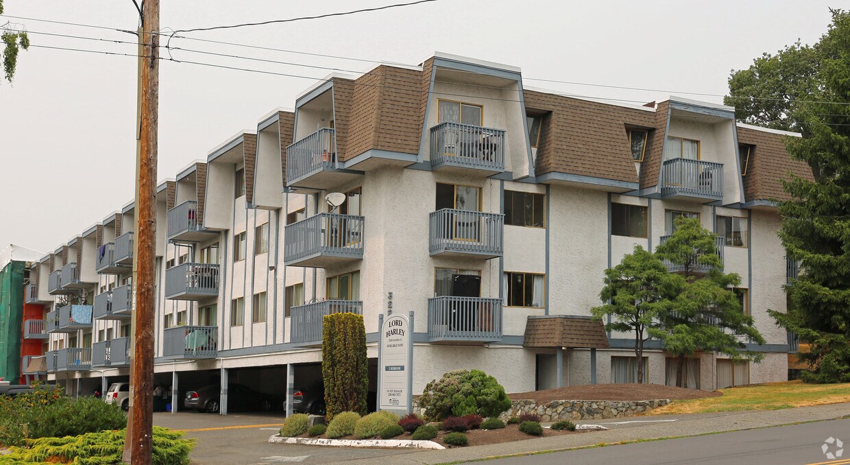 Lord Harley 3220 Quadra St Saanich, BC