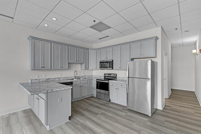 Building Photo - 201 E Lafayette St