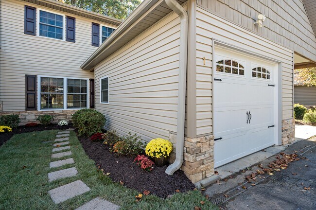 Garage and walkway - 1 Douglas Fir Ave
