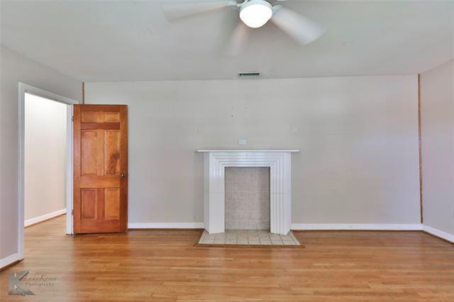 Building Photo - 857 N 13th St