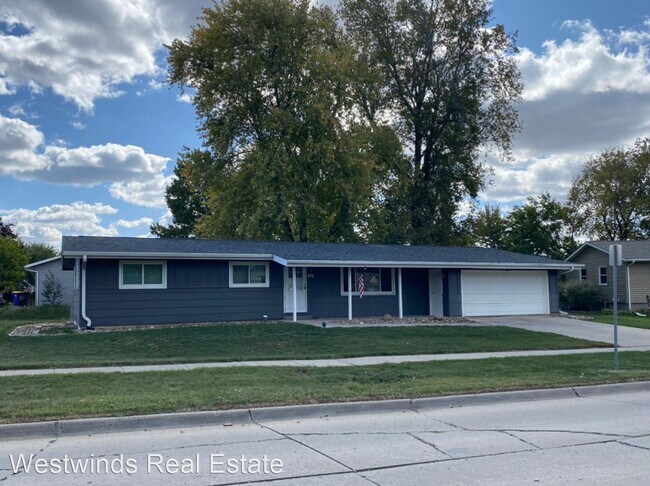 Building Photo - 5 br, 2 bath House - 575 Juniper Street