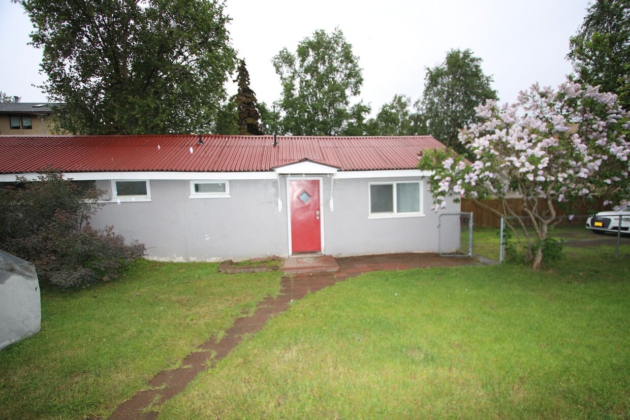 Primary Photo - 1599 Eagle St