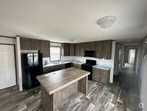 Building Photo - 93 Nettie Ave