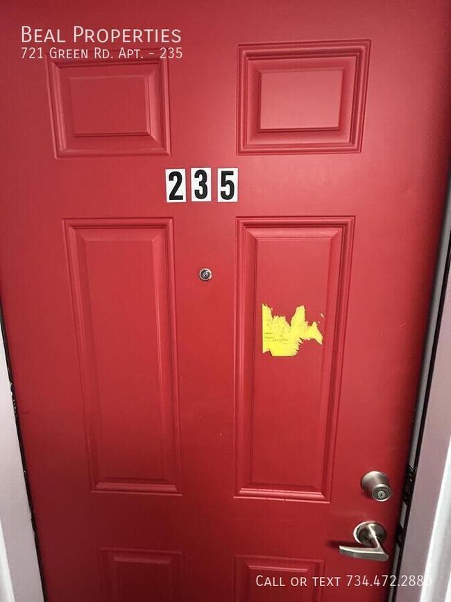 Foto del edificio - 721 Green Rd