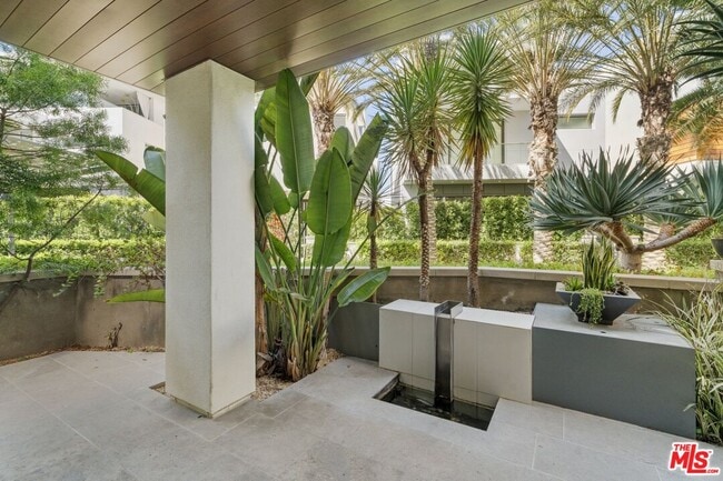 Building Photo - 5909 Coral Pl